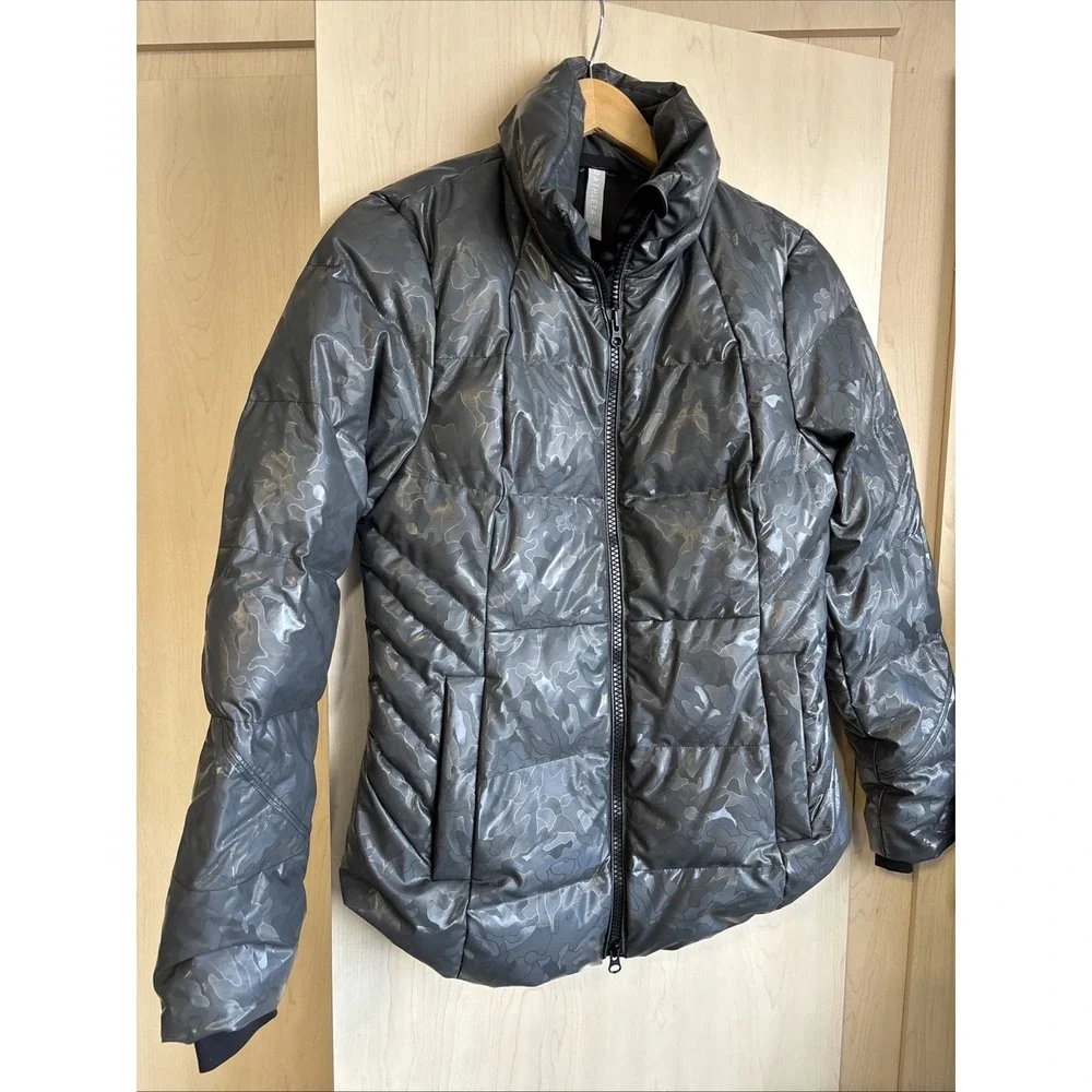 Athleta Women's Small Camo Iridescent Gray Outbound Parka Puffer jacket Full Zip